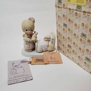 1989 Precious Moments #100102 Make Me Make Me A Blessing Porcelain Figurine
